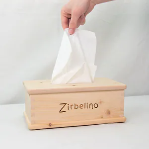 Kosmetiktuchbox mit Hand