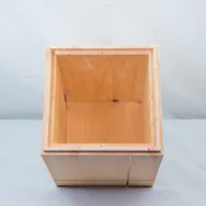 Zirbenurne - "Ruhe mit goldenem Herz" - 27x21x21 (4L)