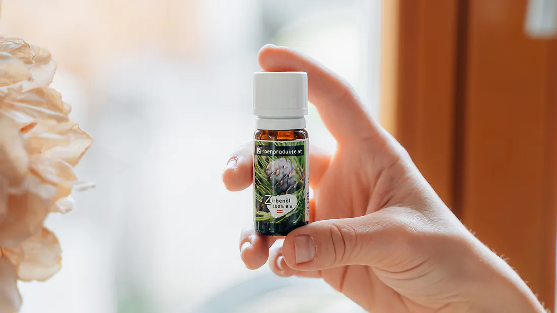 BIO Zirbenöl | 10 ml – 100% naturrein, regional & ätherisch | Wildwuchs und BIO aus Kärnten (Österreich) – Zirbelkieferöl für Diffuser, Duftlampe & als Raumduft