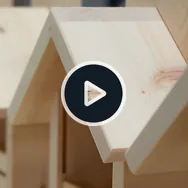 Zirbelino&reg; Eichh&ouml;rnchen Futterhaus, fix-fertig montiert aus 100% Zirbenholz |...