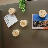 ZirbenK&uuml;hlschrankmagnet - Personalisierbar