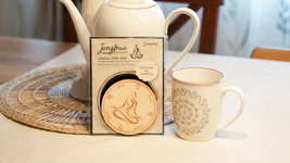 Zirbenholz Untersetzer | Sternzeichen JUNGFRAU | 9cm ⌀ Holzuntersetzer f&uuml;r Gl...