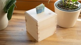 Spardose aus Zirbenholz (ohne Motiv oder individuell gravieren) | ca. 9,5cm x...